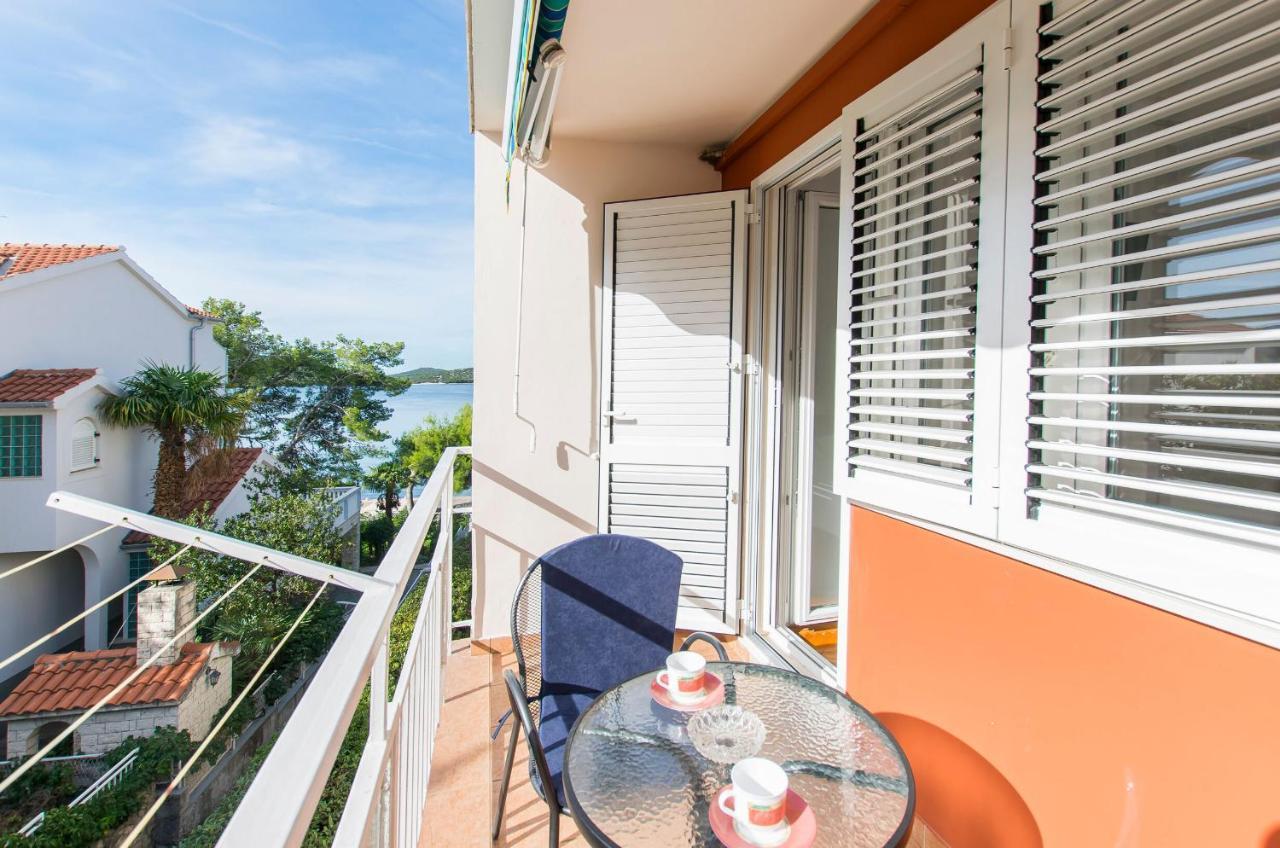 Apartment And Rooms Franka Zaboric Ngoại thất bức ảnh
