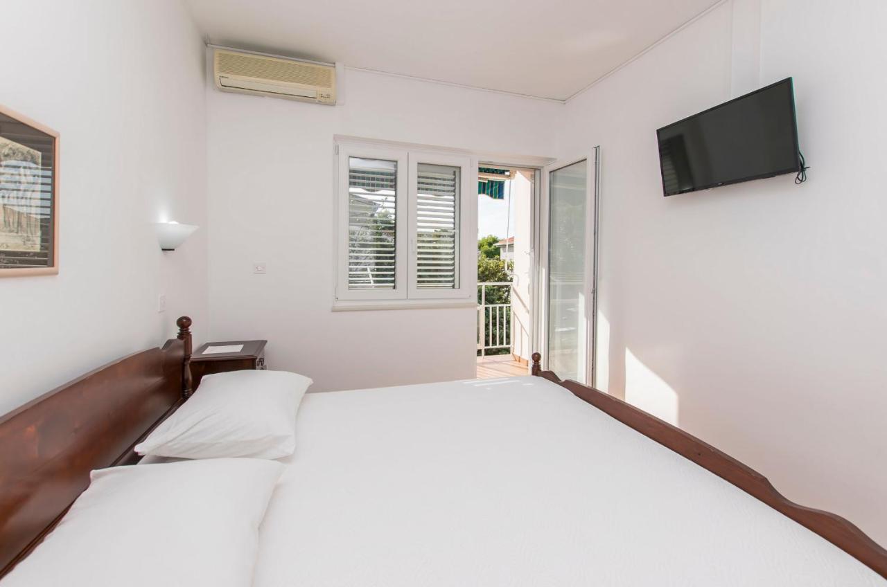 Apartment And Rooms Franka Zaboric Ngoại thất bức ảnh