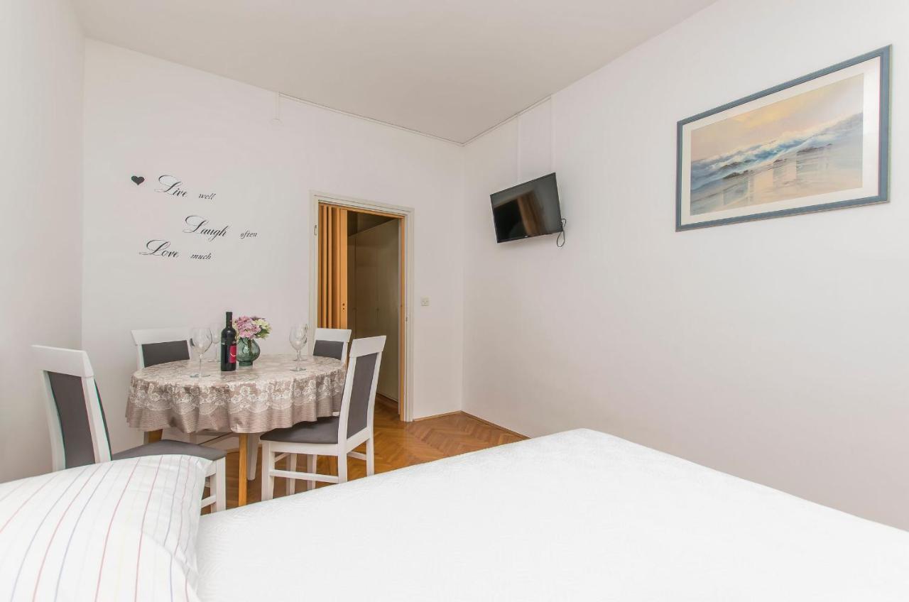 Apartment And Rooms Franka Zaboric Ngoại thất bức ảnh